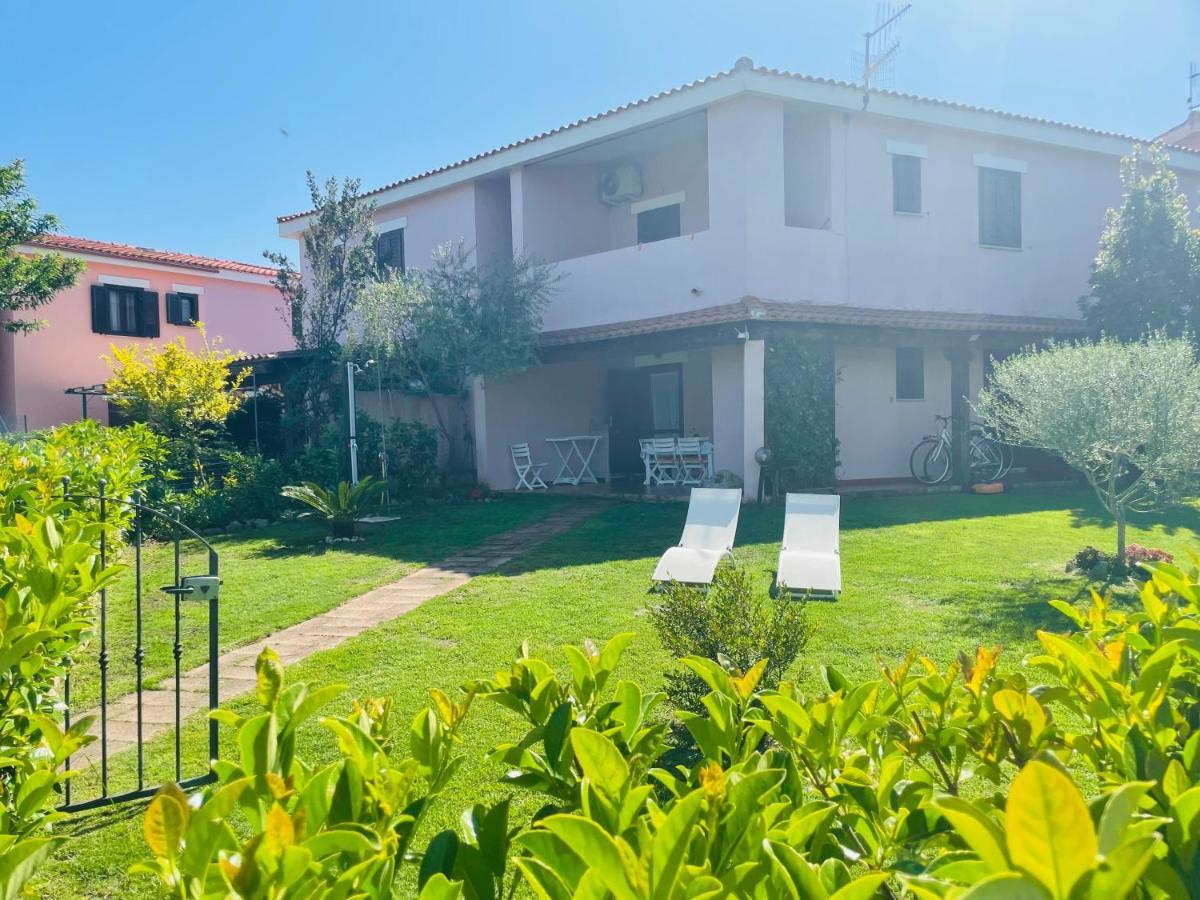 Casa Vacanza Li Menduli San Teodoro Сан-Теодоро Экстерьер фото