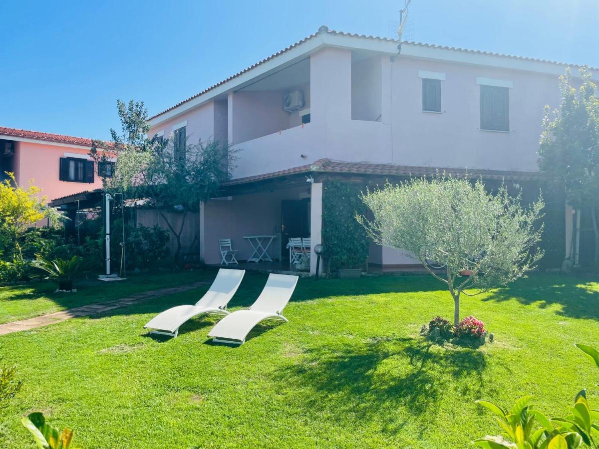 Casa Vacanza Li Menduli San Teodoro Сан-Теодоро Экстерьер фото