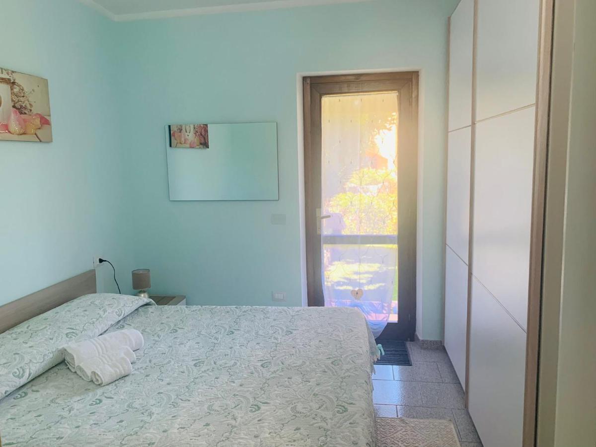 Casa Vacanza Li Menduli San Teodoro Сан-Теодоро Экстерьер фото